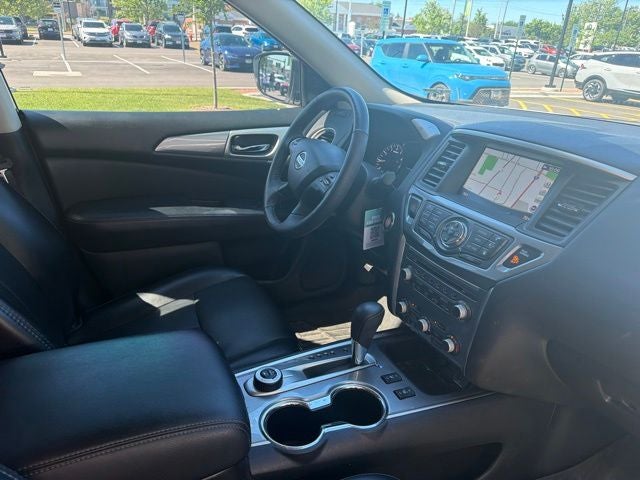 2020 Nissan Pathfinder SL