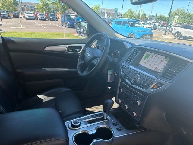 2020 Nissan Pathfinder SL