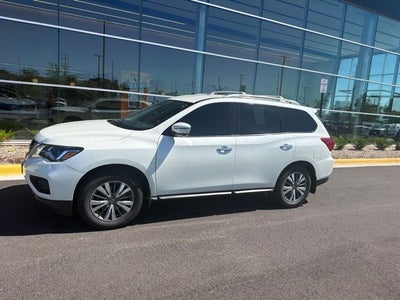 2020 Nissan Pathfinder SL