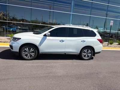 2020 Nissan Pathfinder SL