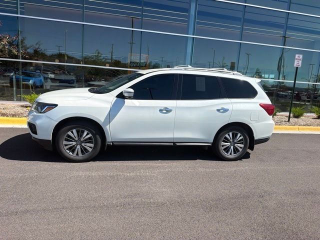 2020 Nissan Pathfinder SL