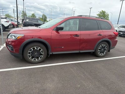 2019 Nissan Pathfinder SL