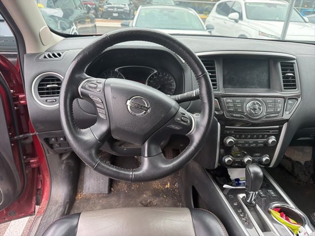 2019 Nissan Pathfinder SL