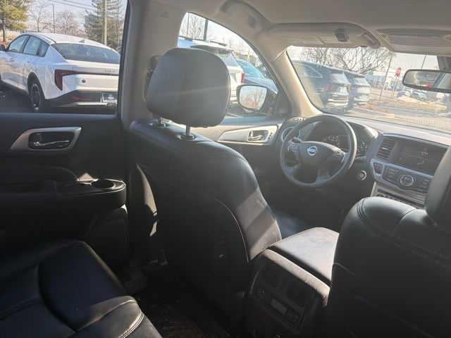 2017 Nissan Pathfinder SL