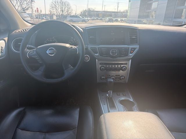 2017 Nissan Pathfinder SL