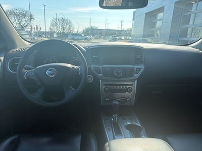 2017 Nissan Pathfinder SL