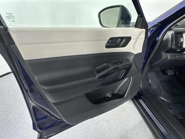 2023 Nissan Pathfinder SV