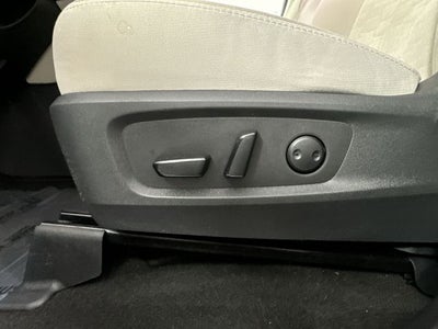 2023 Nissan Pathfinder SV