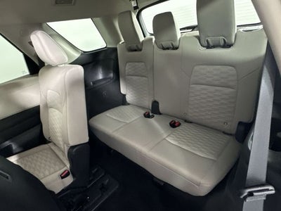 2023 Nissan Pathfinder SV