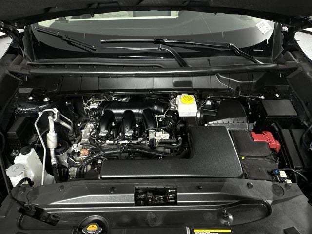 2023 Nissan Pathfinder SV