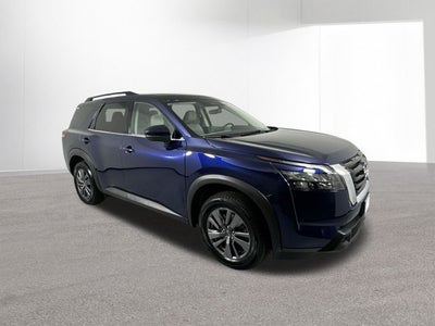 2023 Nissan Pathfinder SV