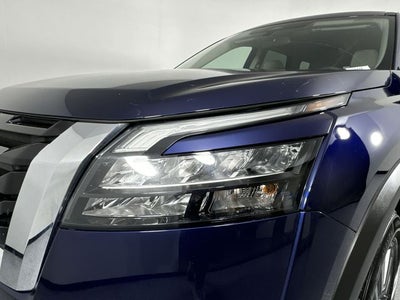2023 Nissan Pathfinder SV