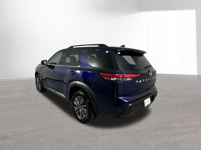 2023 Nissan Pathfinder SV