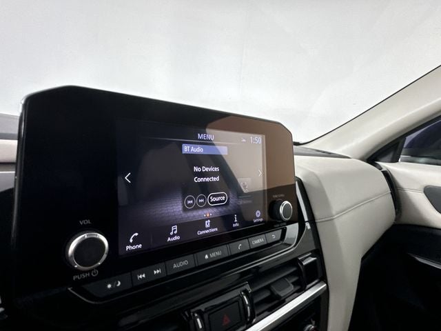 2023 Nissan Pathfinder SV