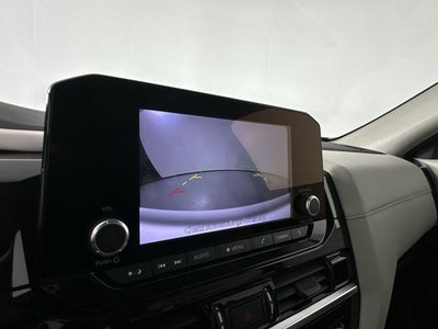 2023 Nissan Pathfinder SV