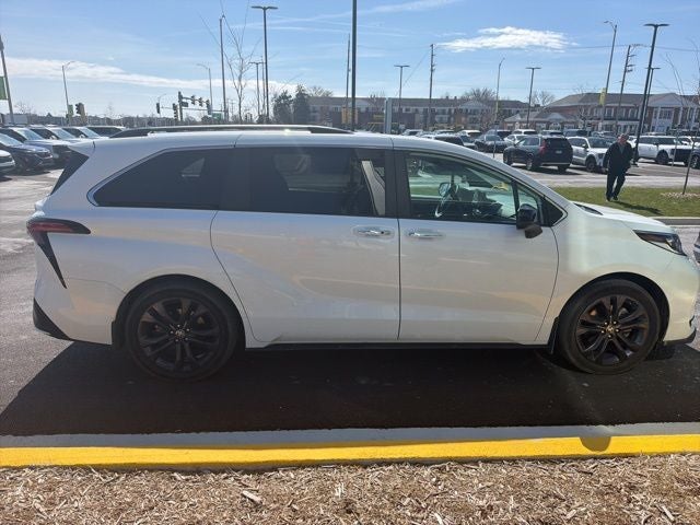 2024 Toyota Sienna XSE 7 Passenger