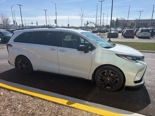 2024 Toyota Sienna XSE 7 Passenger