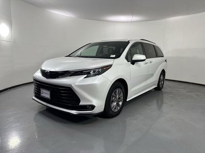 2025 Toyota Sienna XLE 7 Passenger