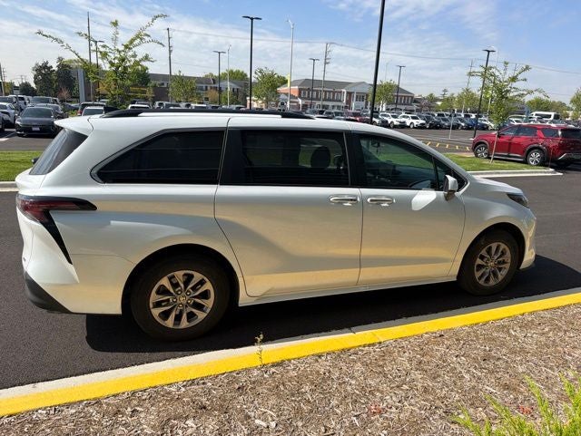 2025 Toyota Sienna XLE 7 Passenger