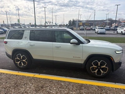 2023 Rivian R1S Adventure