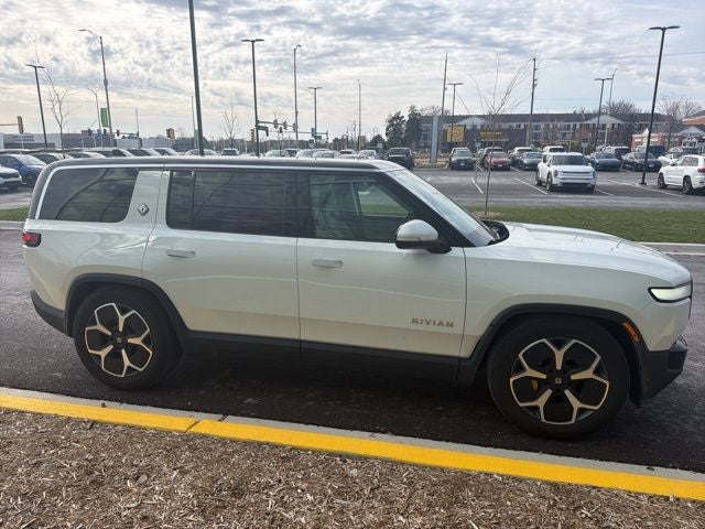 2023 Rivian R1S Adventure