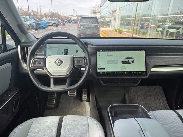 2023 Rivian R1S Adventure