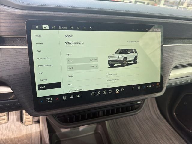 2023 Rivian R1S Adventure