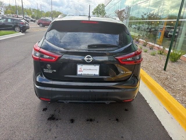 2021 Nissan Rogue Sport SL
