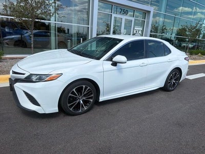 2018 Toyota Camry SE