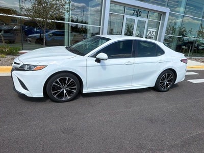 2018 Toyota Camry SE