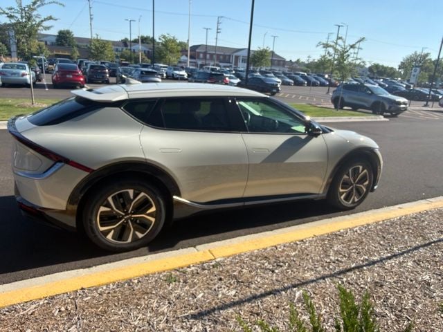 2022 Kia EV6 Wind