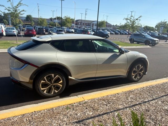2022 Kia EV6 Wind