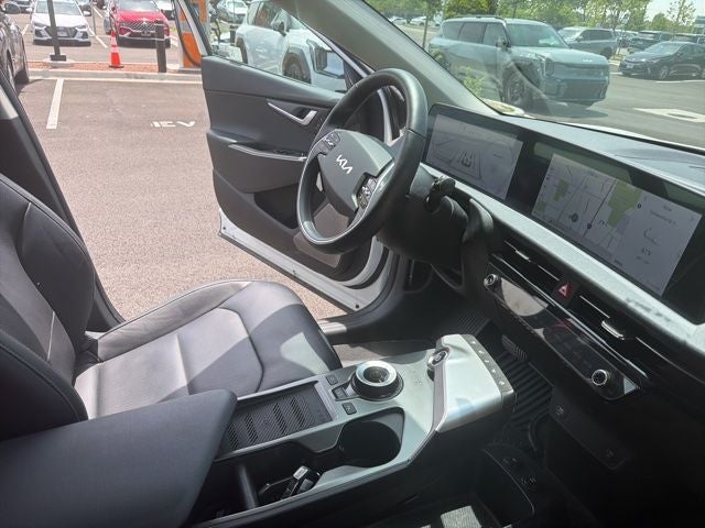 2024 Kia EV6 Wind