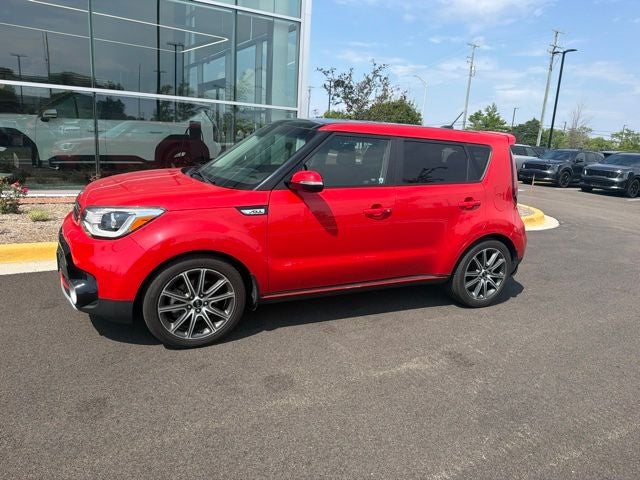 Used 2017 Kia Soul Base with VIN KNDJX3AA6H7472392 for sale in Schaumburg, IL