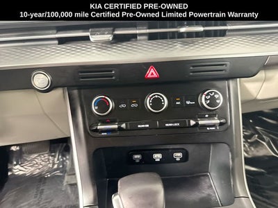 2024 Kia Carnival LX