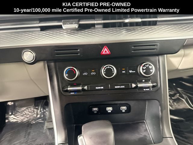 2024 Kia Carnival LX