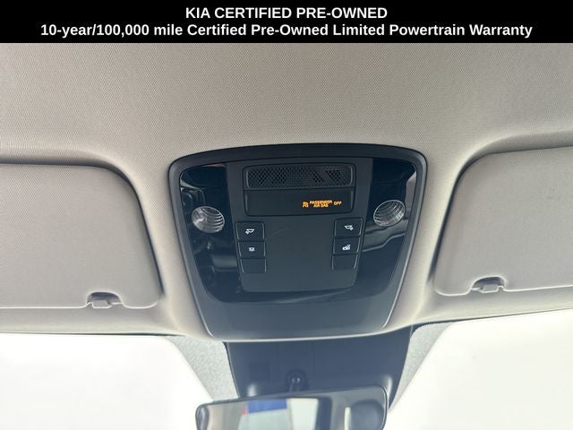 2024 Kia Carnival LX