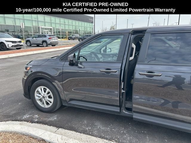 2024 Kia Carnival LX