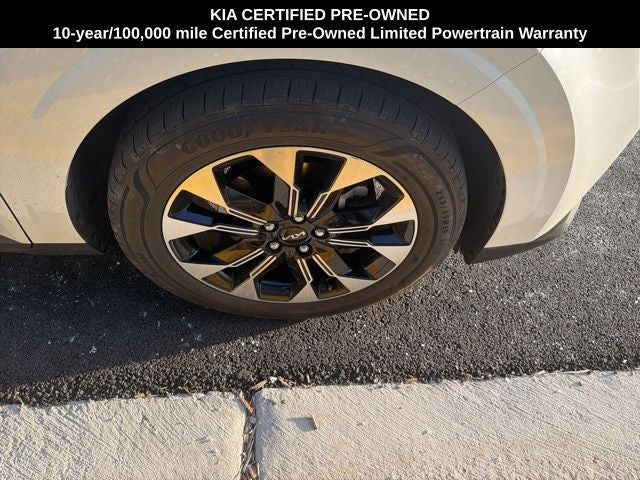 2024 Kia Carnival EX