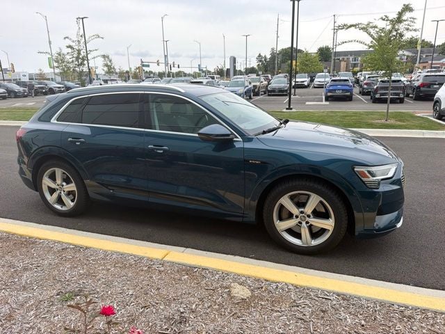 2019 Audi e-tron Premium Plus quattro