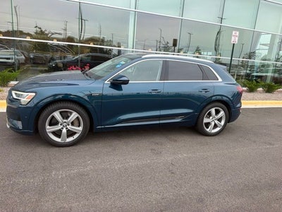 2019 Audi e-tron Premium Plus quattro