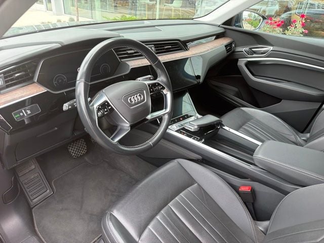 2019 Audi e-tron Premium Plus quattro