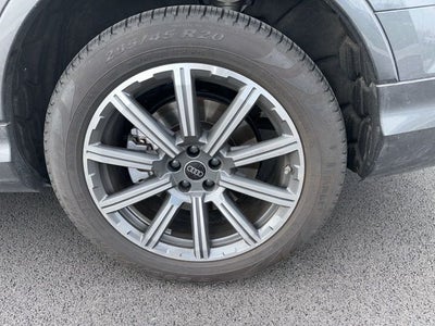 2023 Audi Q7 45 Premium Plus quattro