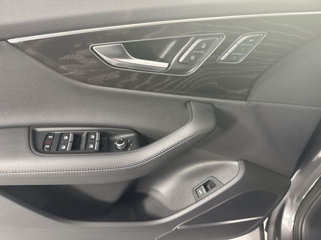 2023 Audi Q7 45 Premium Plus quattro