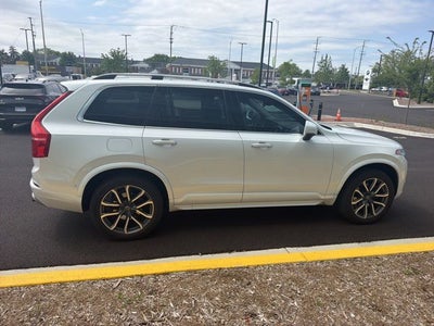 2018 Volvo XC90 T5 Momentum