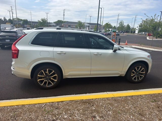 2018 Volvo XC90 T5 Momentum