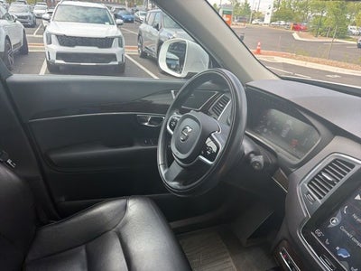 2018 Volvo XC90 T5 Momentum