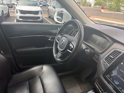 2018 Volvo XC90 T5 Momentum