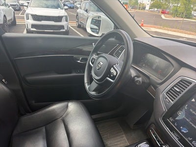 2018 Volvo XC90 T5 Momentum